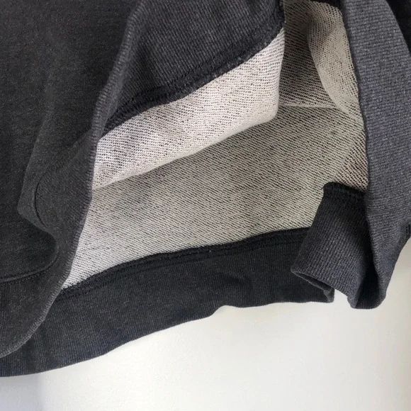 Gymshark Rest Day Gray Cropped Sweatshirt - Picture 7 of 8